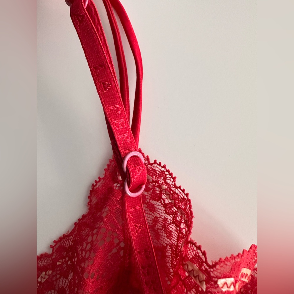 LA Perla Elegant Red Lace Bralette - Picture 10 of 12